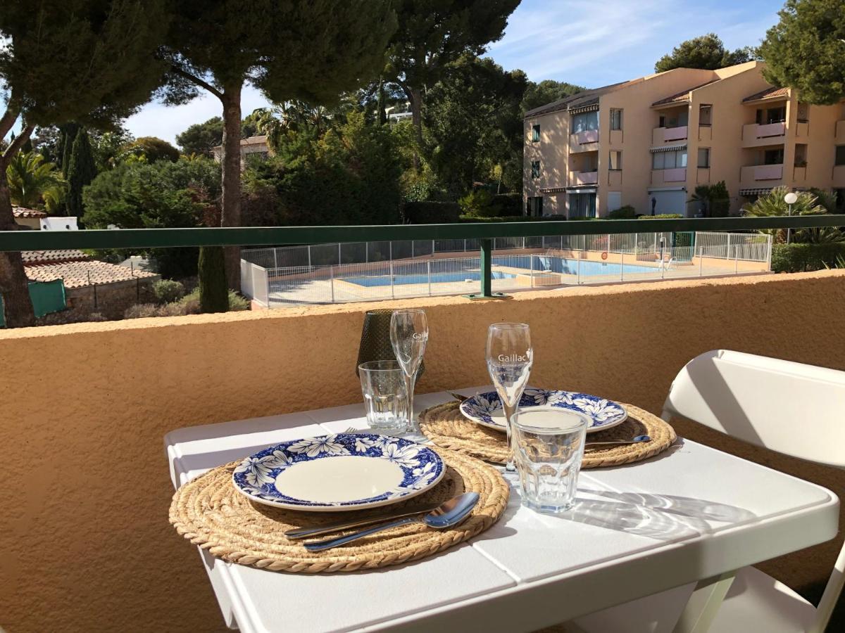 Studio Avec Terrasse Et Piscine Bandol Luaran gambar